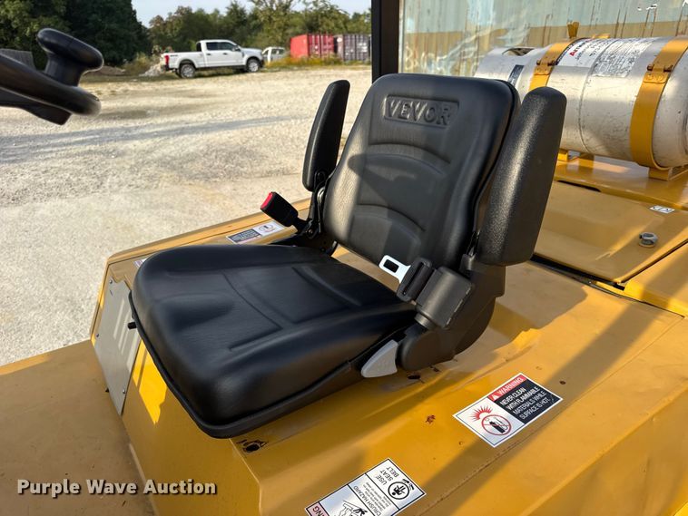 image for item DO2253 Caterpillar GPL40 forklift