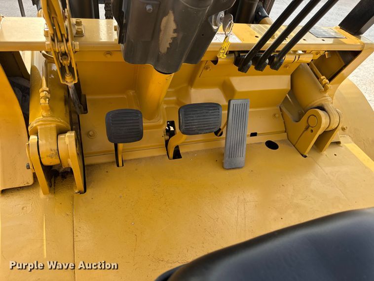 image for item DO2253 Caterpillar GPL40 forklift