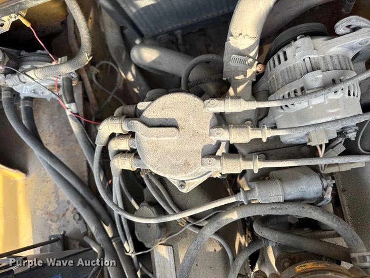 image for item DO2253 Caterpillar GPL40 forklift