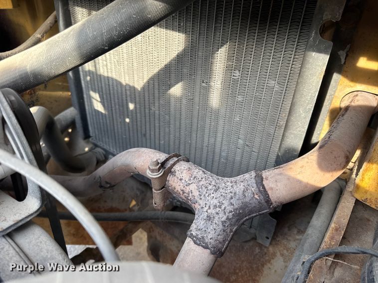 image for item DO2253 Caterpillar GPL40 forklift