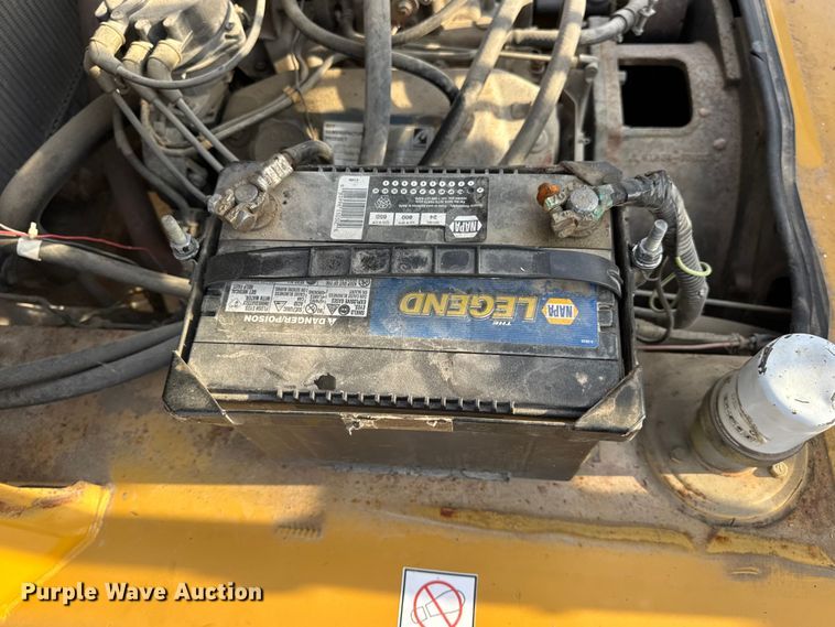 image for item DO2253 Caterpillar GPL40 forklift