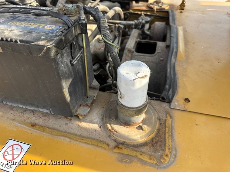 image for item DO2253 Caterpillar GPL40 forklift