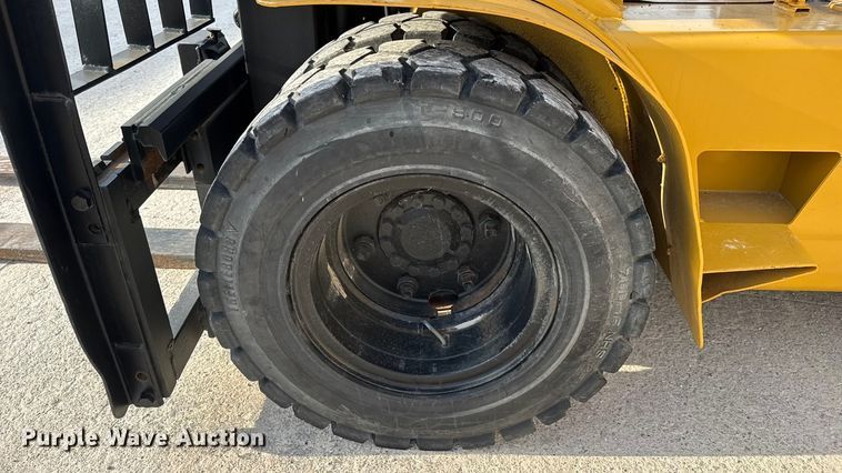 image for item DO2253 Caterpillar GPL40 forklift