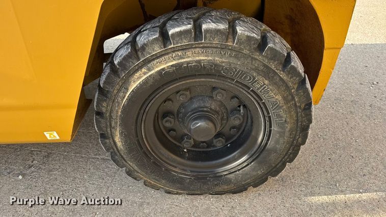 image for item DO2253 Caterpillar GPL40 forklift