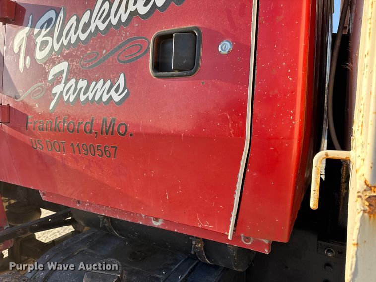 image for item DO2255 1992 Ford L8000 dump truck