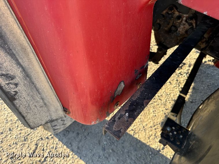 image for item DO2255 1992 Ford L8000 dump truck