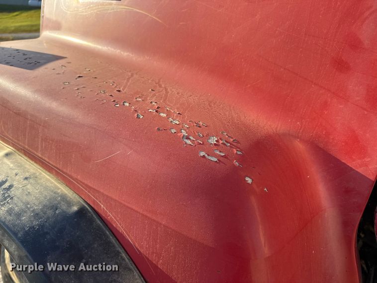 image for item DO2255 1992 Ford L8000 dump truck