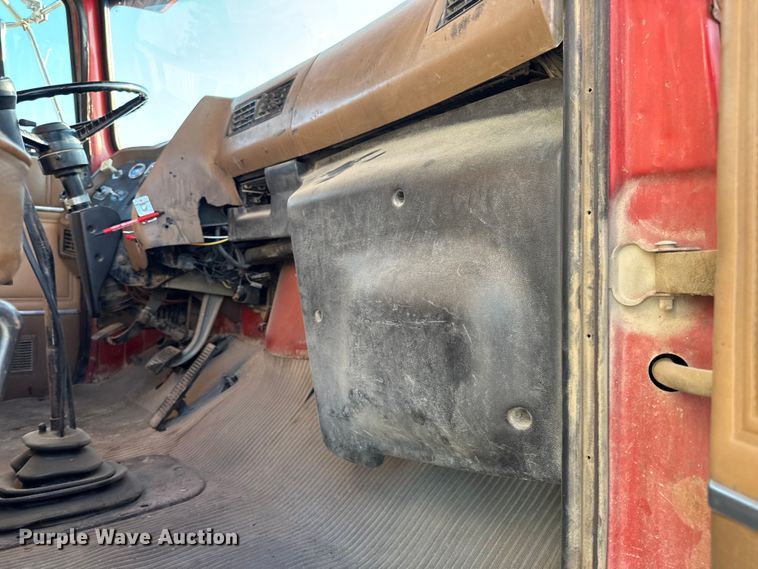 image for item DO2255 1992 Ford L8000 dump truck