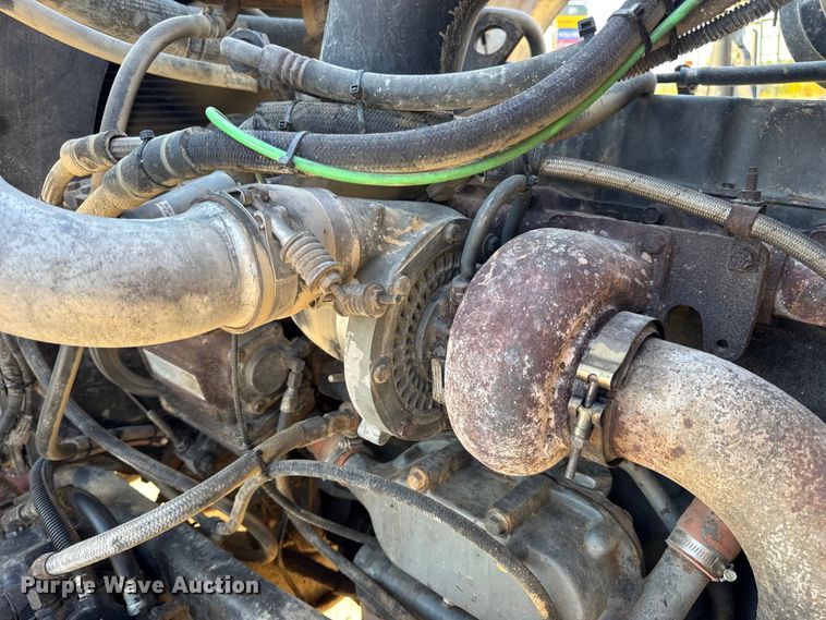 image for item DO2255 1992 Ford L8000 dump truck