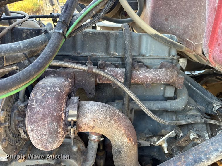 image for item DO2255 1992 Ford L8000 dump truck