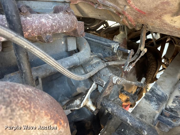 image for item DO2255 1992 Ford L8000 dump truck