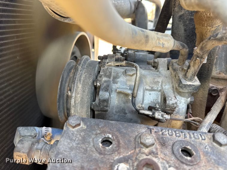 image for item DO2255 1992 Ford L8000 dump truck