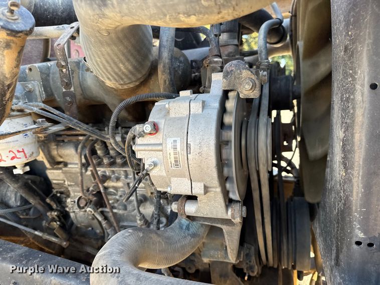 image for item DO2255 1992 Ford L8000 dump truck