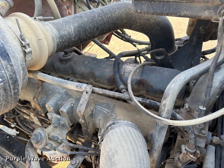 image for item DO2255 1992 Ford L8000 dump truck