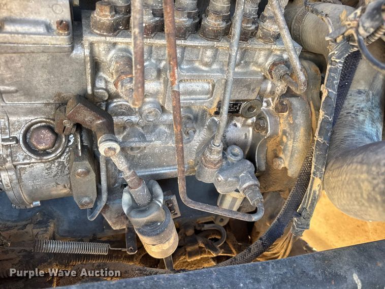 image for item DO2255 1992 Ford L8000 dump truck