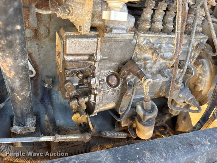 image for item DO2255 1992 Ford L8000 dump truck