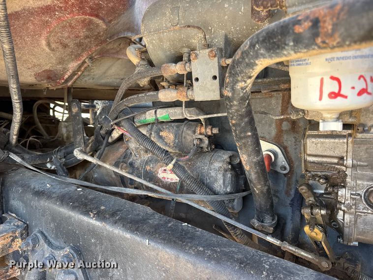 image for item DO2255 1992 Ford L8000 dump truck