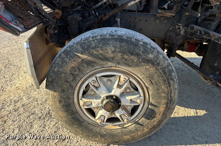 image for item DO2255 1992 Ford L8000 dump truck