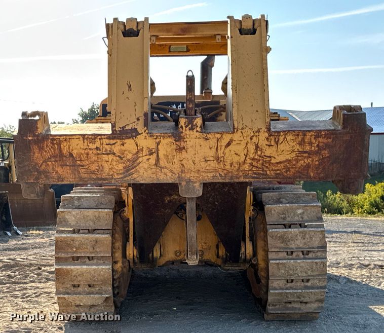 image for item DO2256 1973 Caterpillar D9G dozer