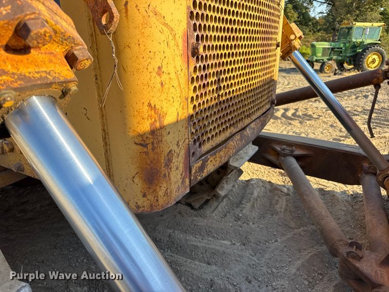 image for item DO2256 1973 Caterpillar D9G dozer