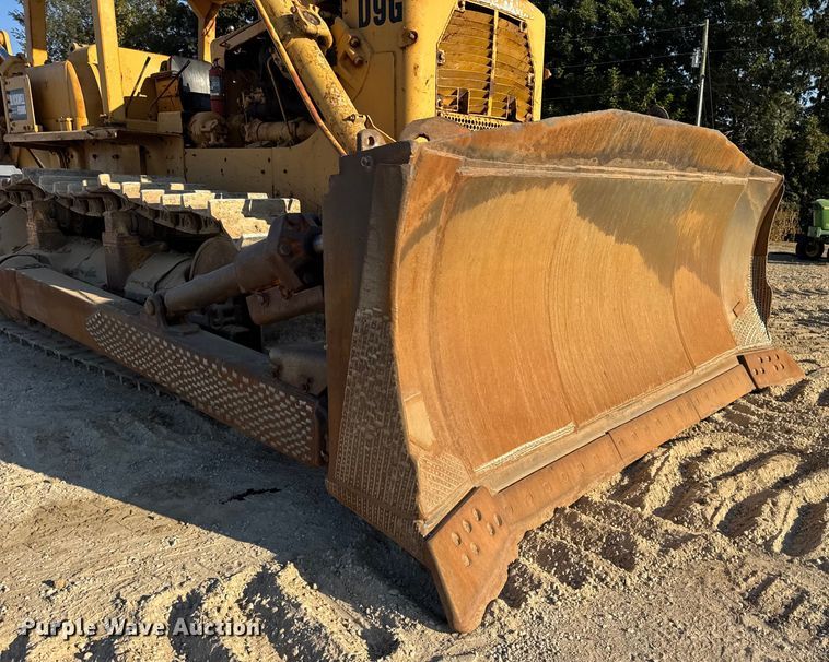 image for item DO2256 1973 Caterpillar D9G dozer