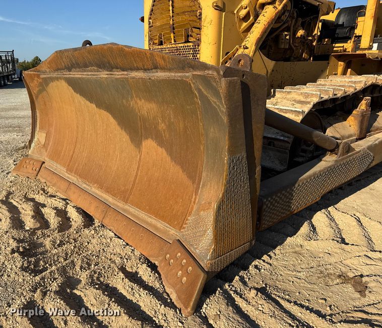 image for item DO2256 1973 Caterpillar D9G dozer