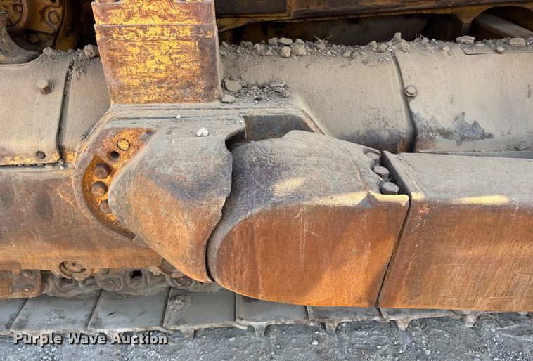 image for item DO2256 1973 Caterpillar D9G dozer