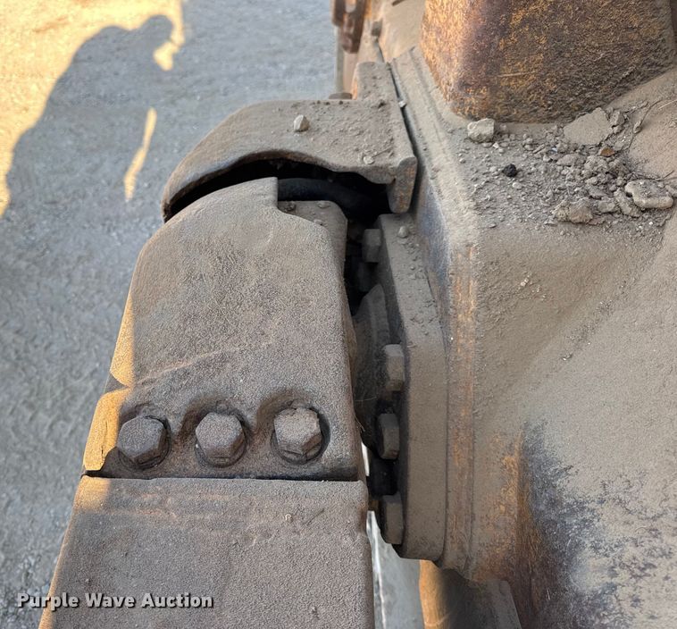 image for item DO2256 1973 Caterpillar D9G dozer