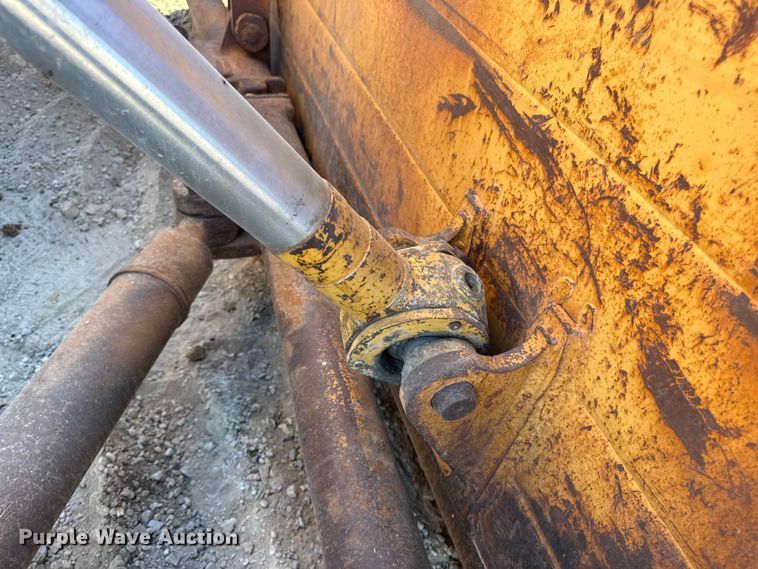 image for item DO2256 1973 Caterpillar D9G dozer