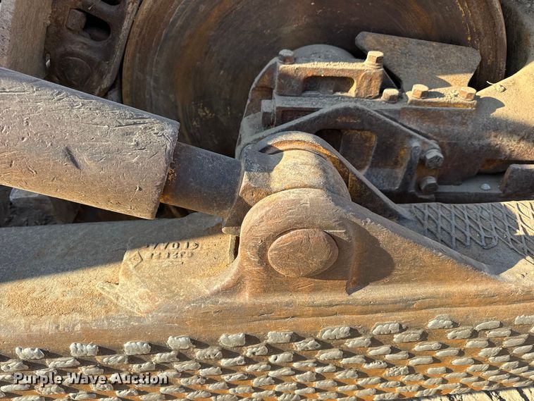 image for item DO2256 1973 Caterpillar D9G dozer