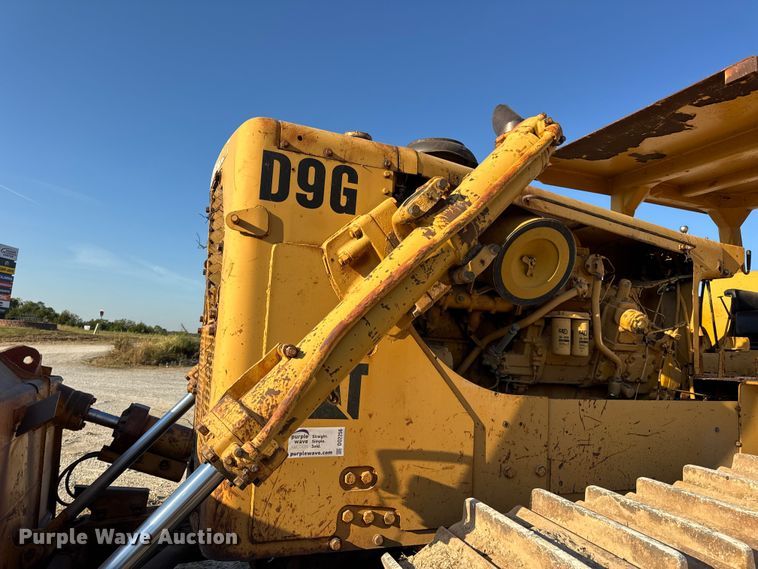 image for item DO2256 1973 Caterpillar D9G dozer