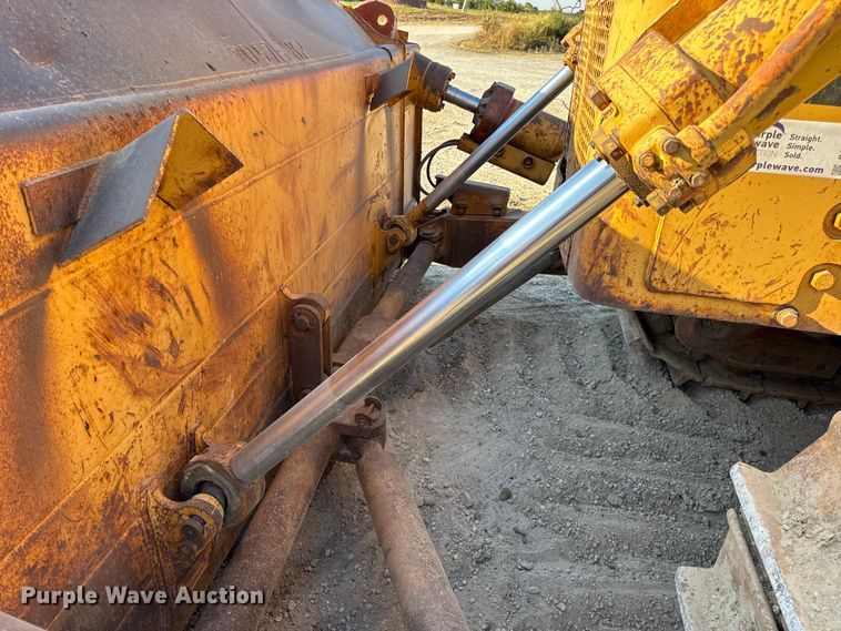 image for item DO2256 1973 Caterpillar D9G dozer