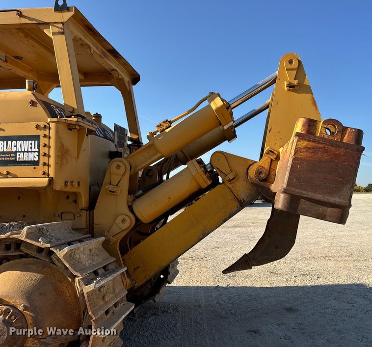 image for item DO2256 1973 Caterpillar D9G dozer