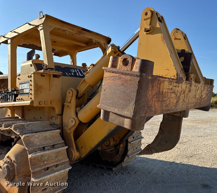 image for item DO2256 1973 Caterpillar D9G dozer