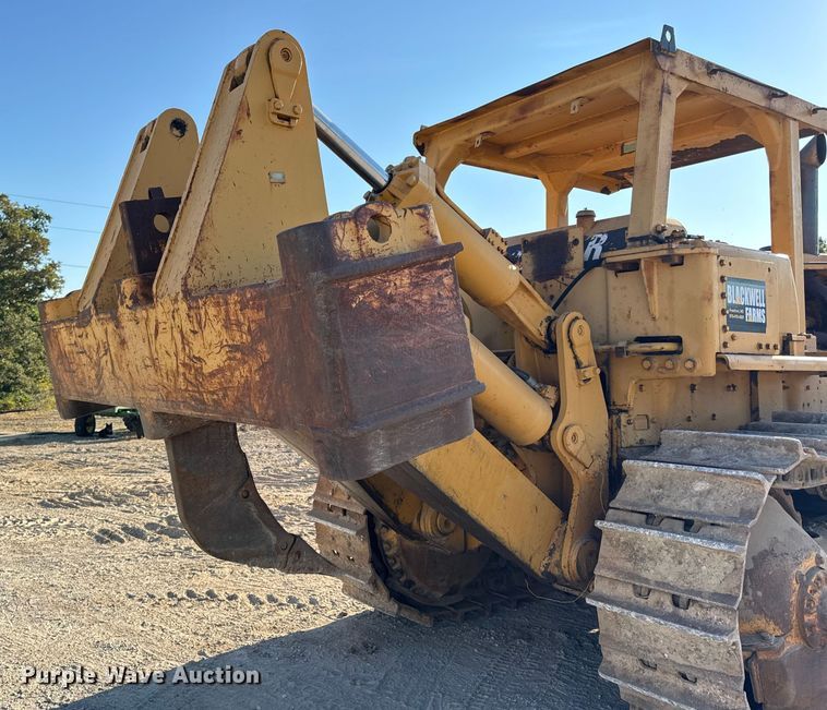 image for item DO2256 1973 Caterpillar D9G dozer