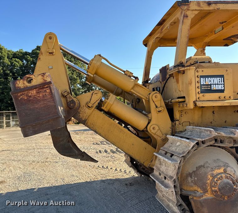 image for item DO2256 1973 Caterpillar D9G dozer