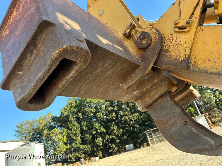 image for item DO2256 1973 Caterpillar D9G dozer