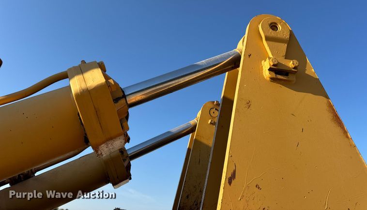 image for item DO2256 1973 Caterpillar D9G dozer