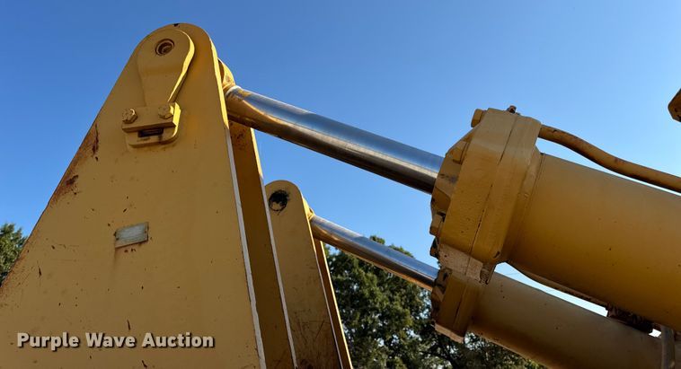 image for item DO2256 1973 Caterpillar D9G dozer