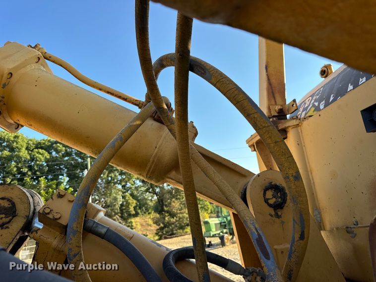 image for item DO2256 1973 Caterpillar D9G dozer