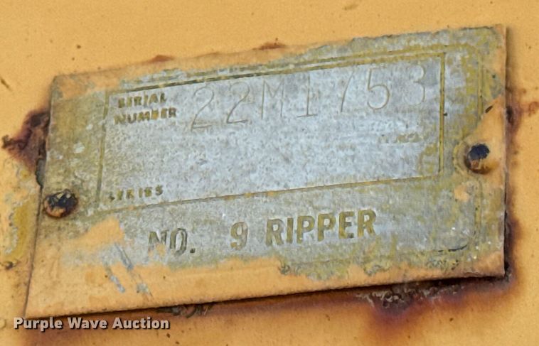 image for item DO2256 1973 Caterpillar D9G dozer