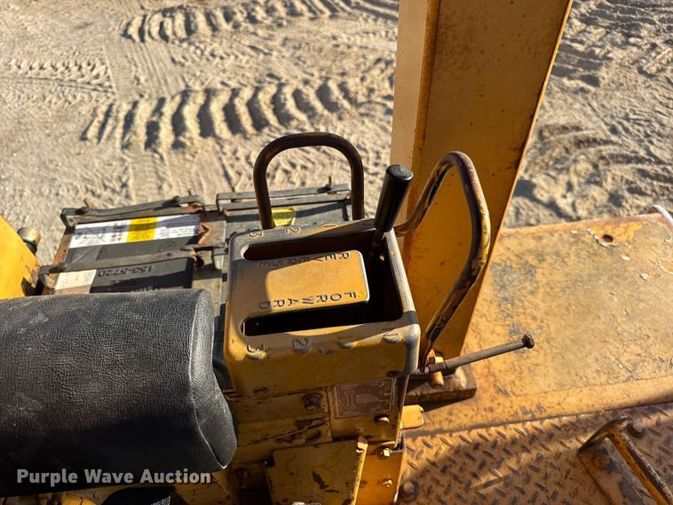 image for item DO2256 1973 Caterpillar D9G dozer