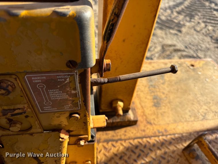 image for item DO2256 1973 Caterpillar D9G dozer