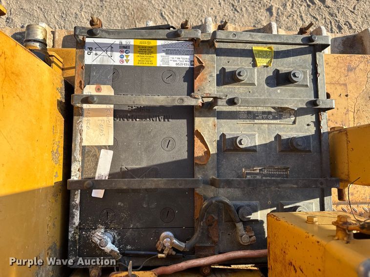 image for item DO2256 1973 Caterpillar D9G dozer