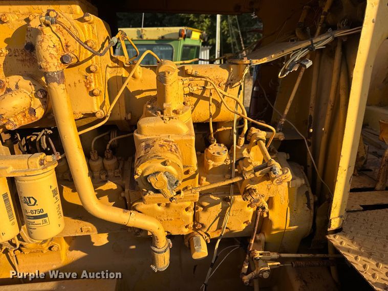 image for item DO2256 1973 Caterpillar D9G dozer