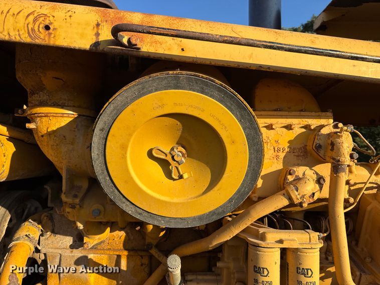 image for item DO2256 1973 Caterpillar D9G dozer