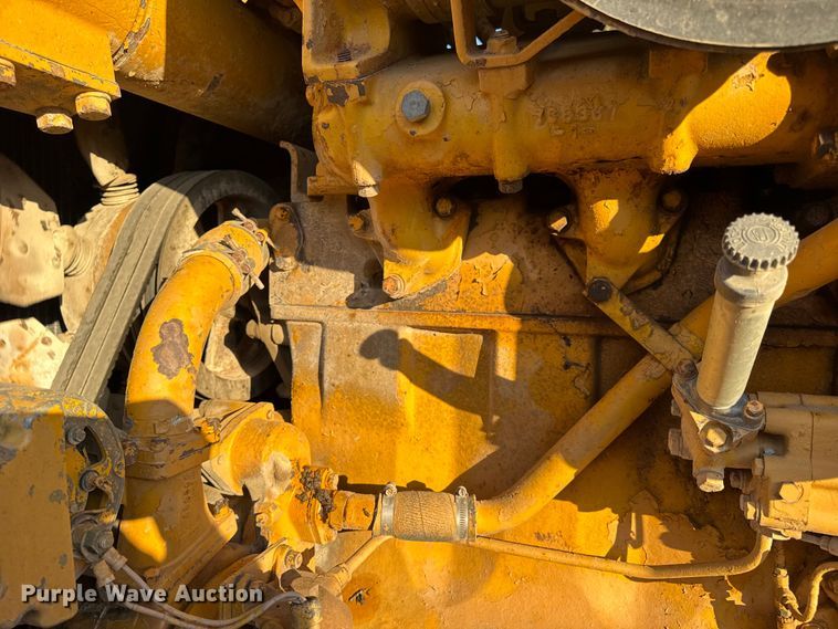 image for item DO2256 1973 Caterpillar D9G dozer