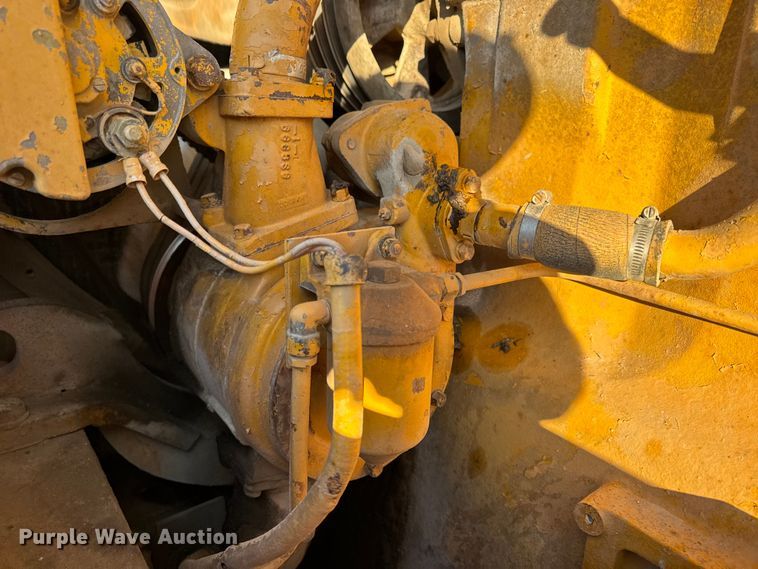 image for item DO2256 1973 Caterpillar D9G dozer