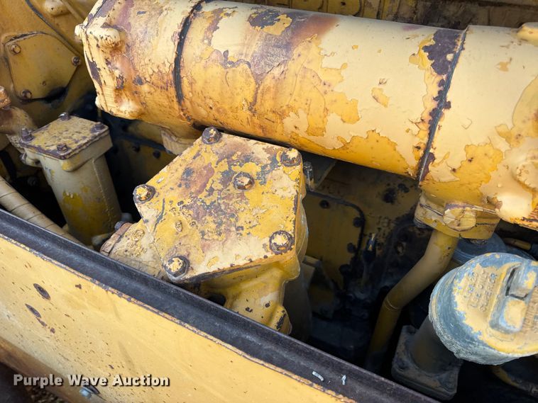 image for item DO2256 1973 Caterpillar D9G dozer
