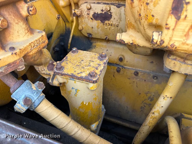 image for item DO2256 1973 Caterpillar D9G dozer